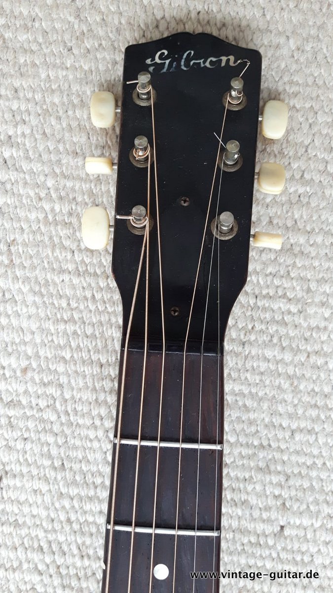 Gibson-J-35-1942-004.jpg