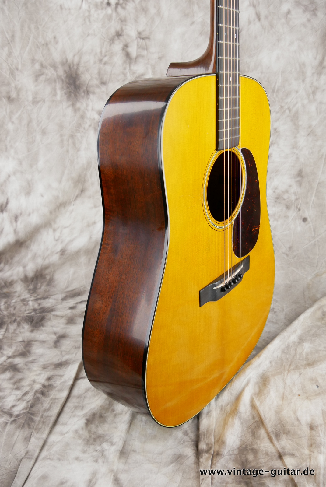Martin-D18-authentic-1939-aged-2019-natural-009.JPG