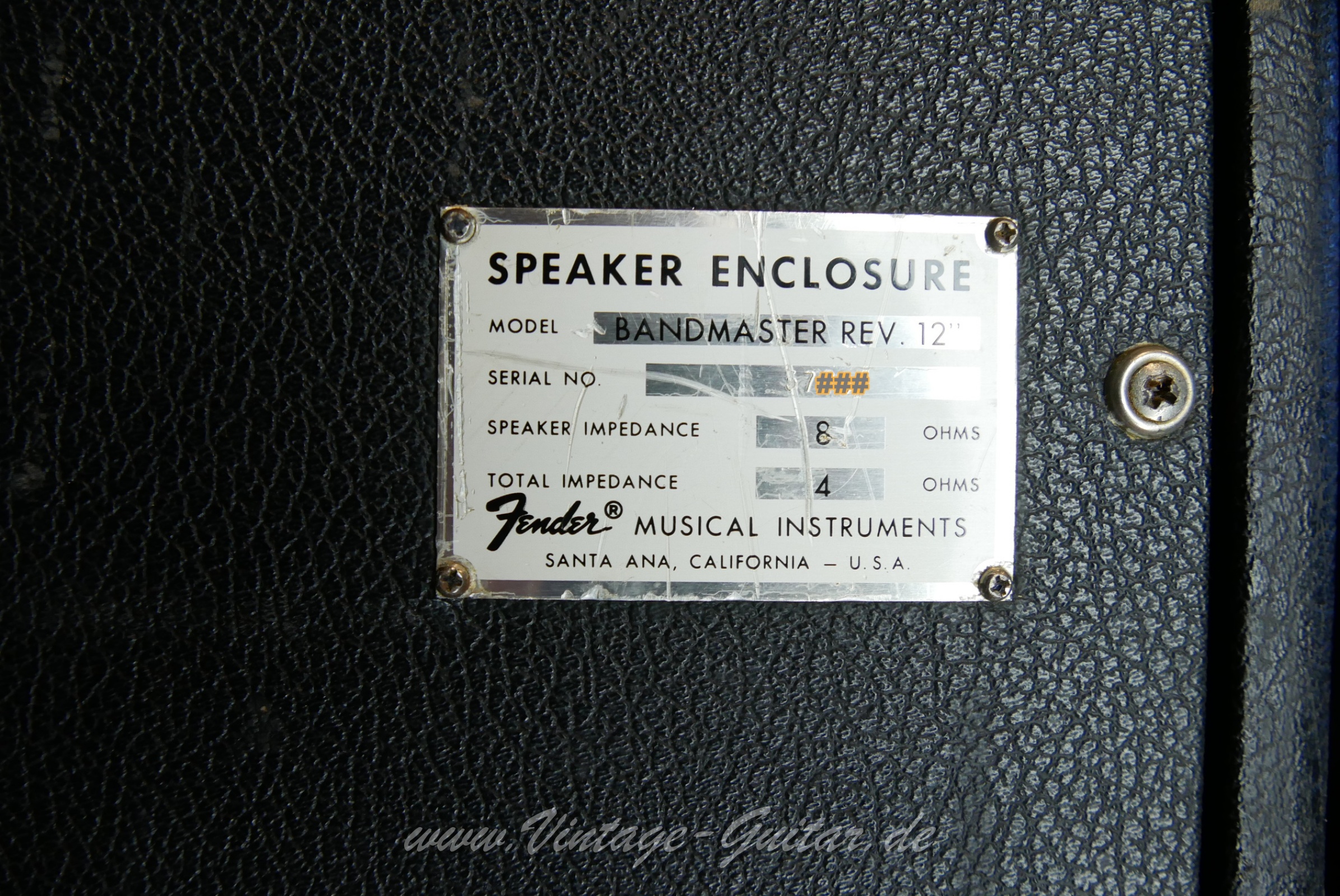 img/vintage/5639/Fender_Bandmaster_Rev_12_cabinet_alu_trim_1969-014.JPG