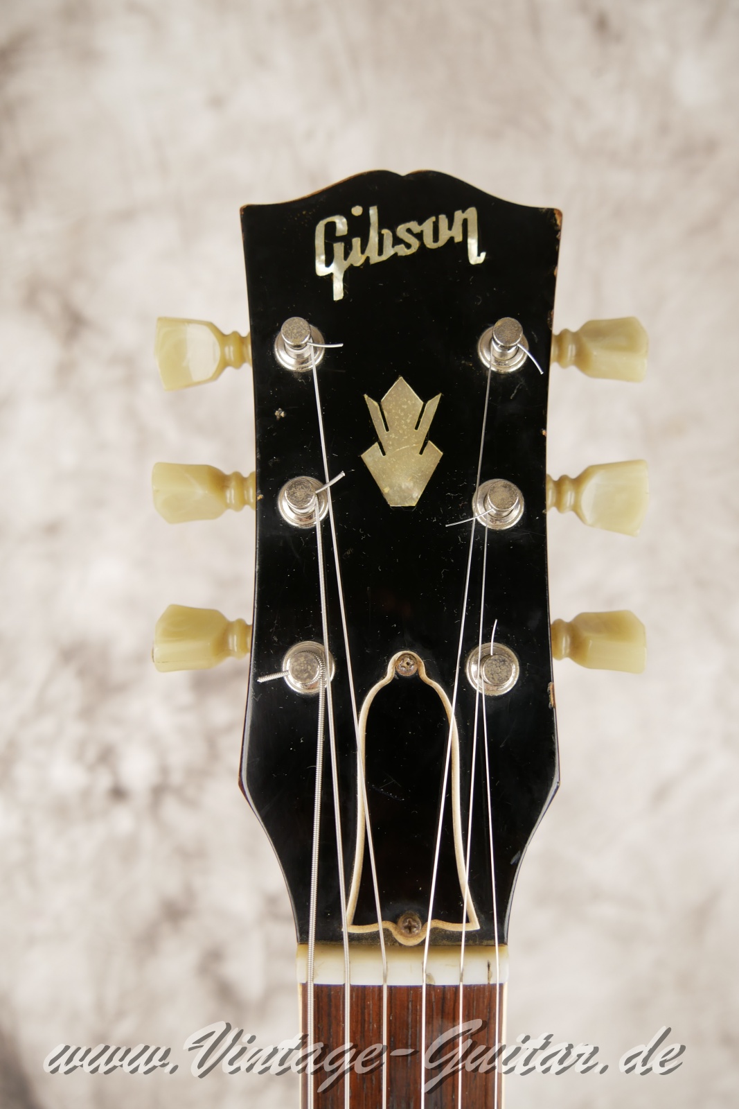 Gioson-ES-335TD-Cherry-1963-008.JPG