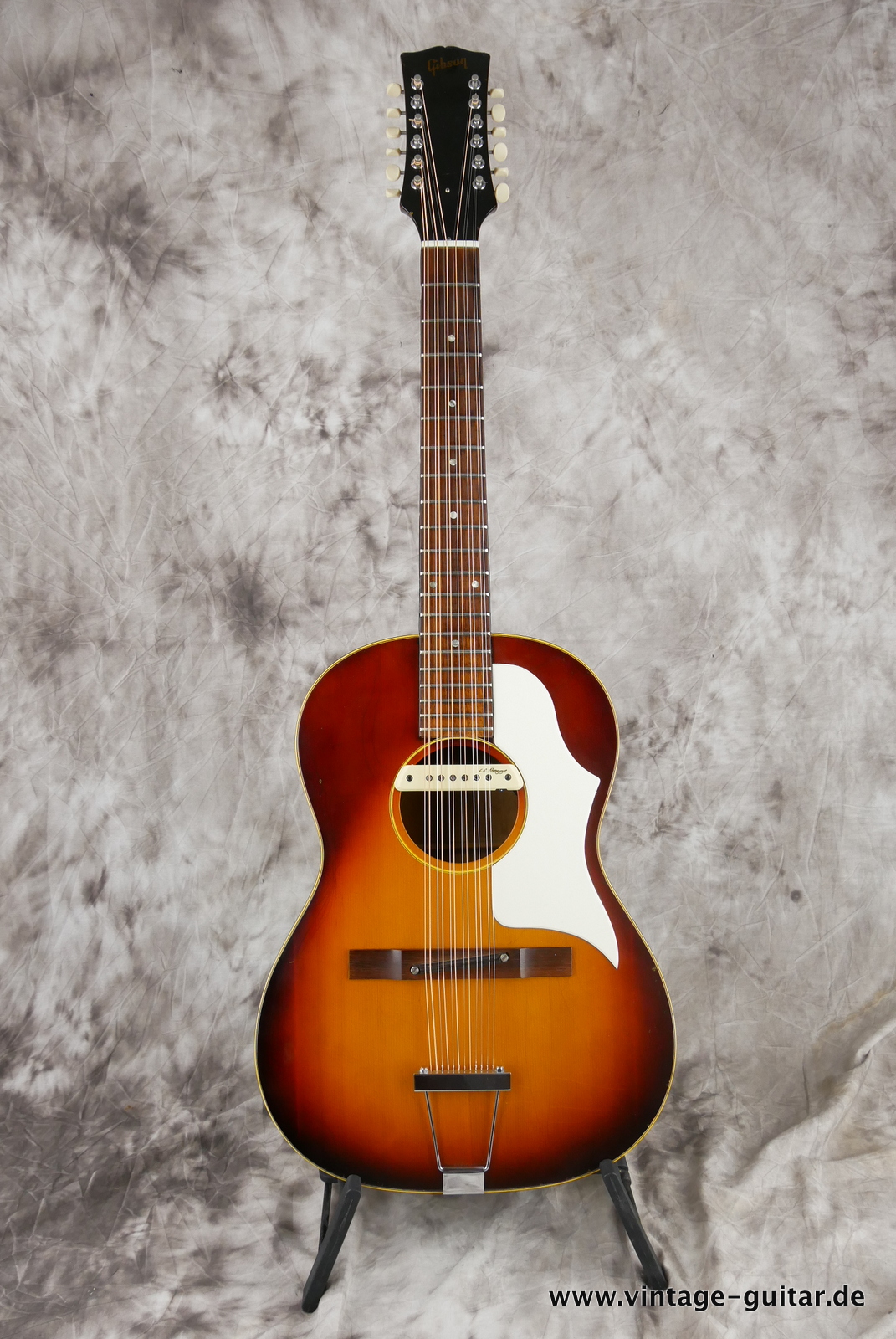 img/vintage/5875/Gibson-B-25-12-string-1967-sunburst-001.JPG