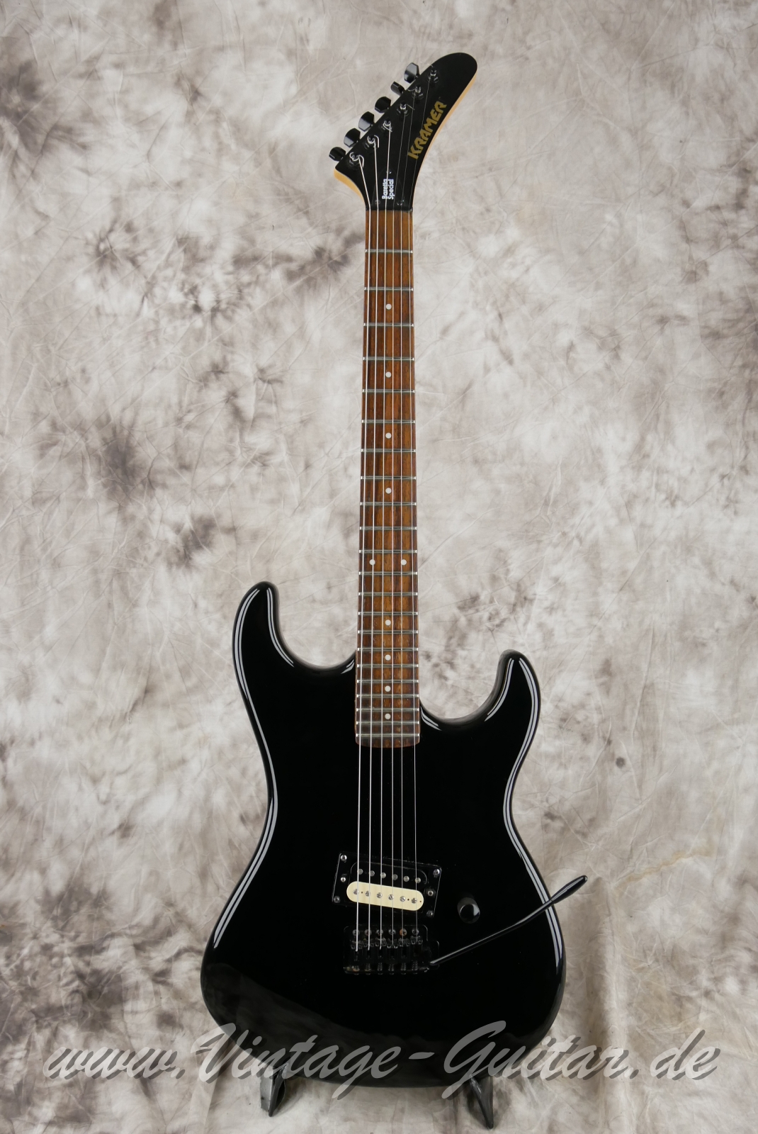 img/vintage/5928/Kramer_Baretta_Special_Asia_black_2016--001.JPG