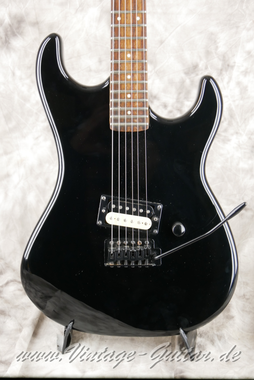 img/vintage/5928/Kramer_Baretta_Special_Asia_black_2016--007.JPG