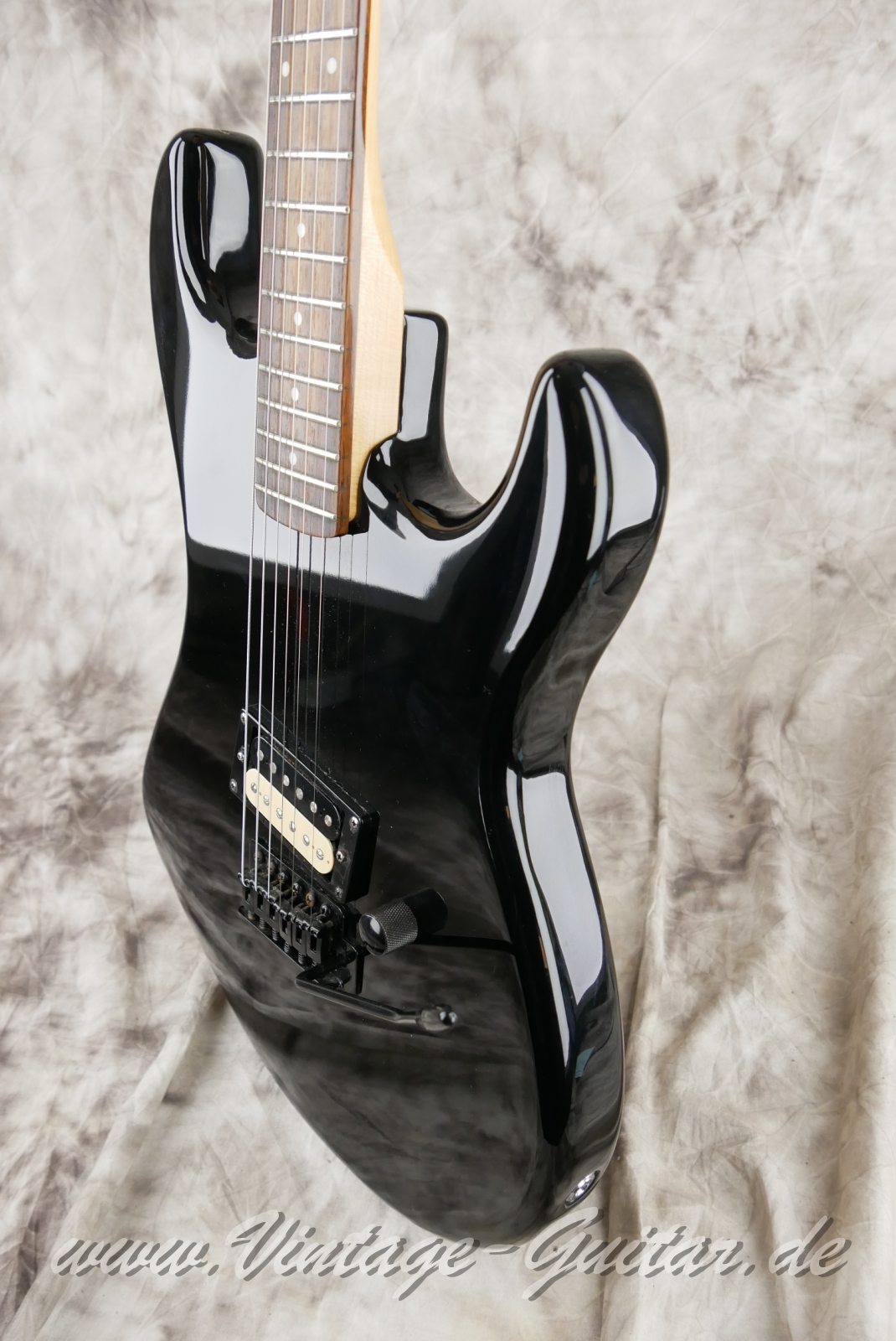 img/vintage/5928/Kramer_Baretta_Special_Asia_black_2016--010.JPG