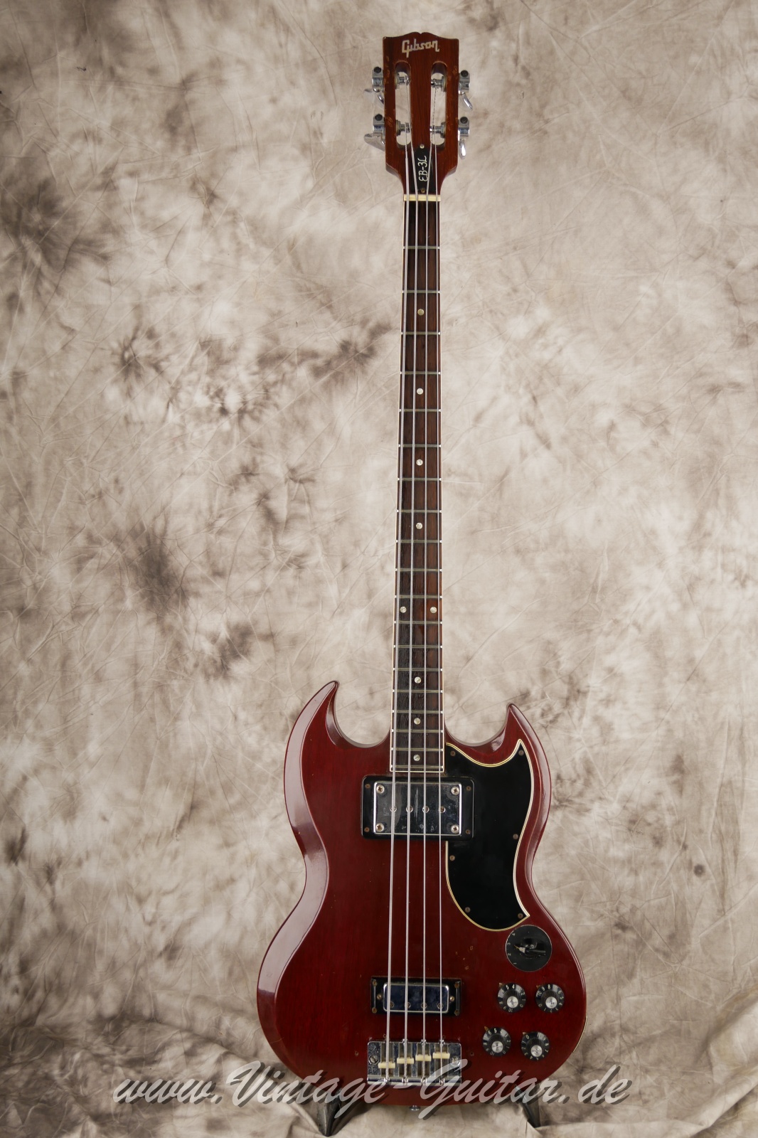 Gibson-Bass-EB3L-slotted-headstcok-1970-001.jpg