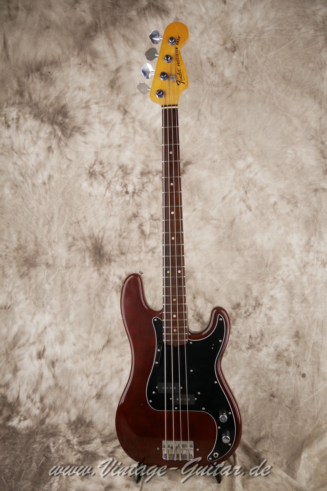 Fender-Precision-Bass-1979-moccha-001.jpg