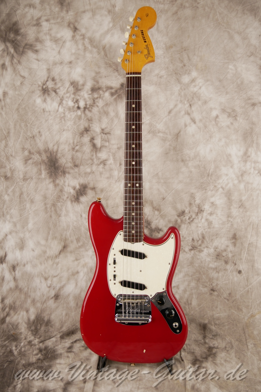 Fender-Mustang-1965-Slab-board-dakota-red-01.jpg