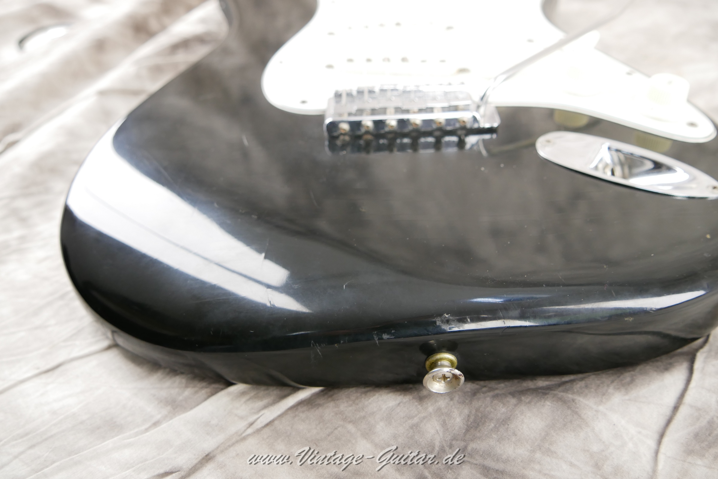 Fender-Stratocaster-1973-black-021.jpg