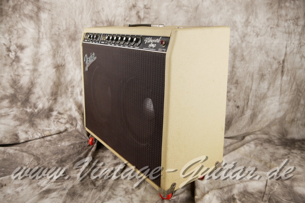 img/vintage/6028/Fender_Bandmaster_Reverb_silverface_110V_1971_rebuilt_2x10_combo_blonde-004.jpg