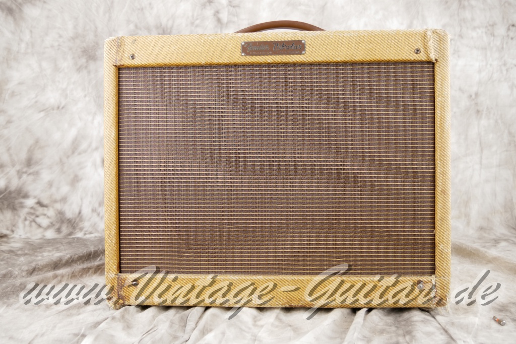 Fender_Vibrolux_Tweed_narrow_panel_1960-001.jpg Fender_Vibrolux_Tweed_narrow_panel_1960-001.jpg
