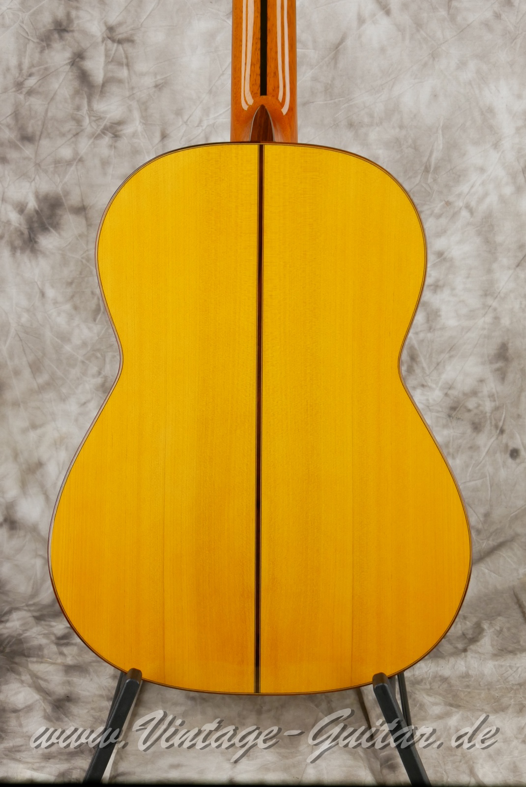 img/vintage/6056/Manuel_Raimundo_145F_Flamenco_cypress_body_Spain_2004-008.jpg