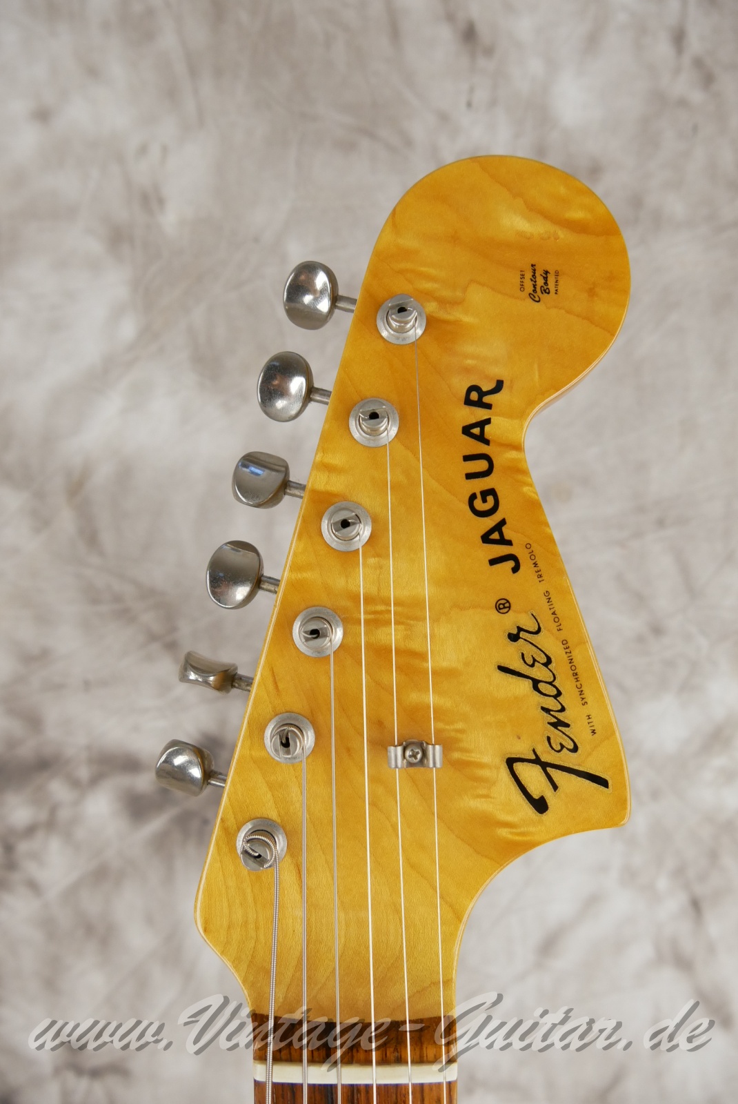 img/vintage/6063/Fender-Jaguar-CIJ-2006-sunburst-003.jpg