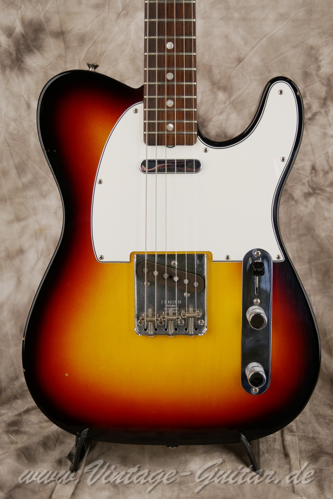 img/vintage/6080/Fender-Telecaster-AVRI-American-Vintage-Reissue-64-2012-sunburst-07.jpg