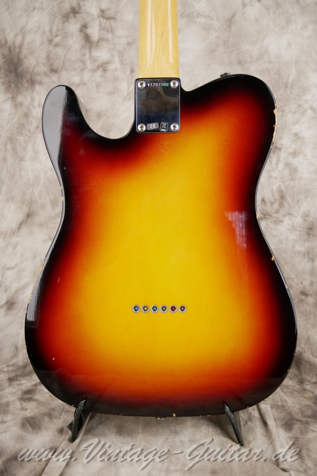 img/vintage/6080/Fender-Telecaster-AVRI-American-Vintage-Reissue-64-2012-sunburst-08.jpg