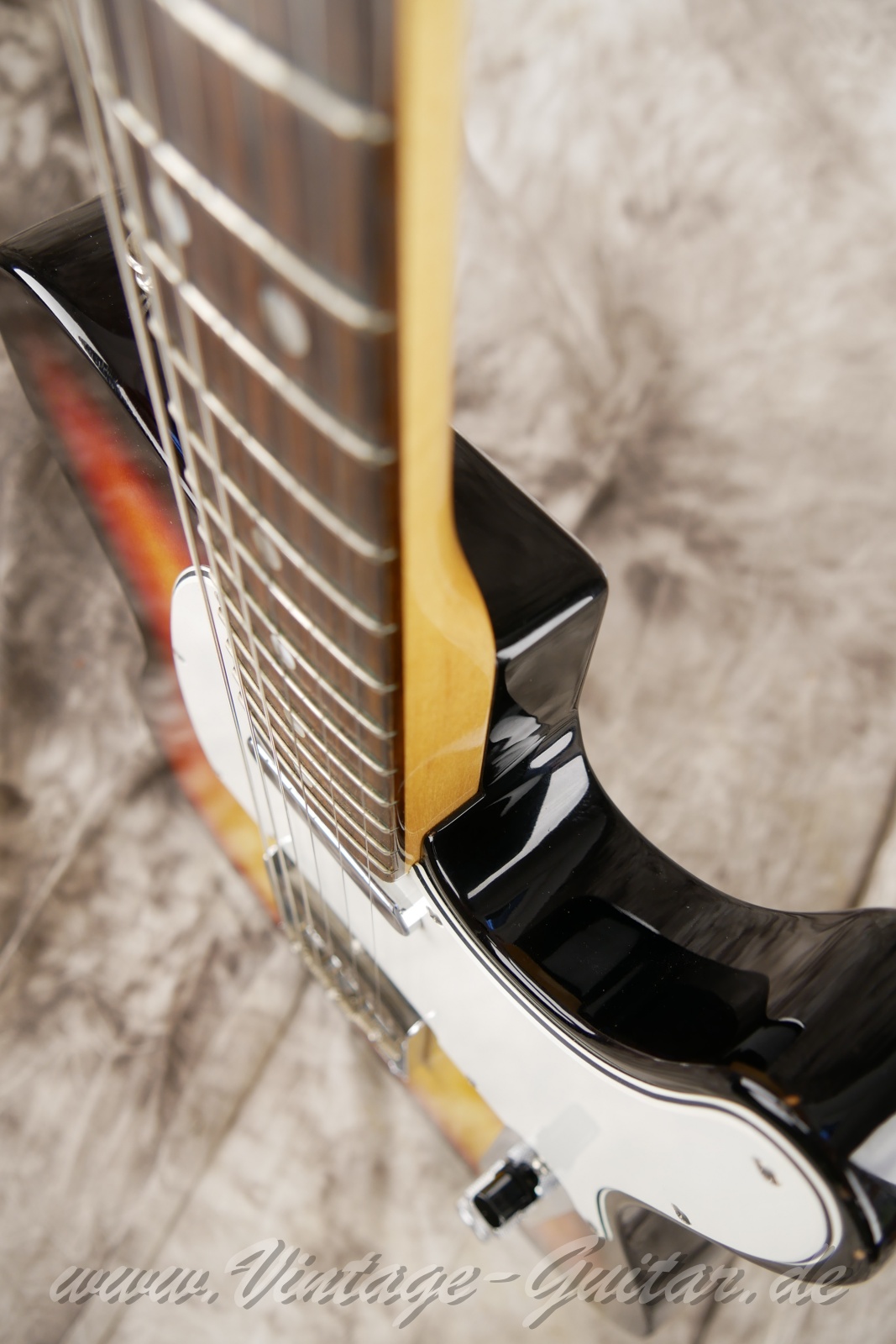 img/vintage/6080/Fender-Telecaster-AVRI-American-Vintage-Reissue-64-2012-sunburst-14.jpg