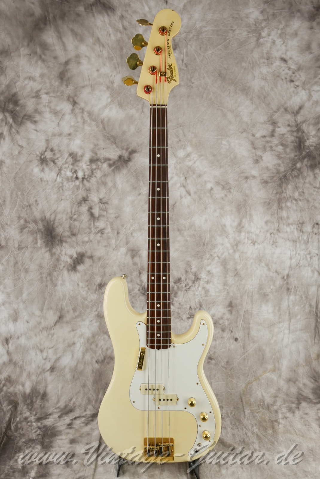 img/vintage/6083/fender_precision_bass_special_olympic_white_1982_usa-01,1.jpg