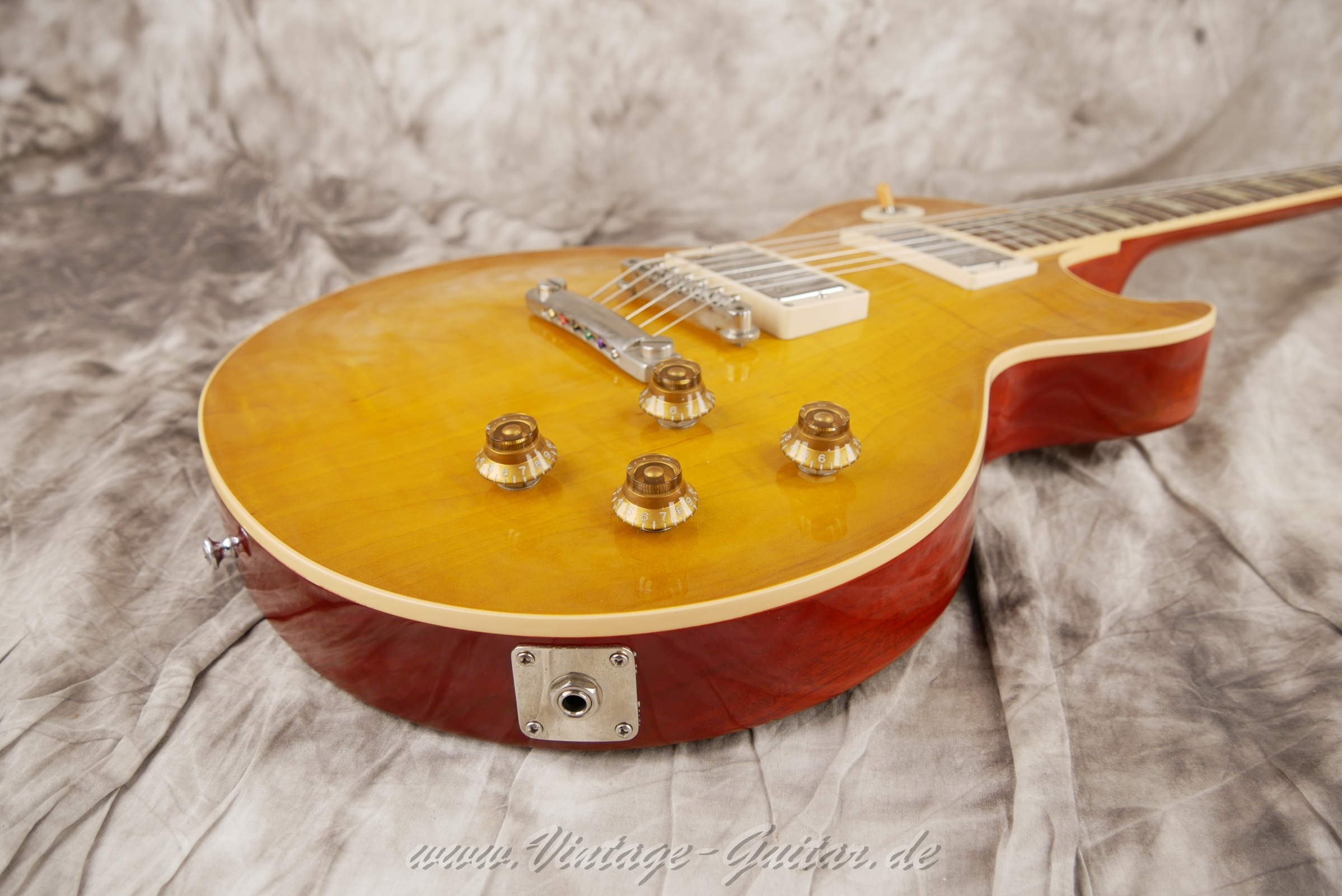 img/vintage/6086/Gibson-Les-Paul-CH-LPR8-LF-Custom-Shop-2011-honeyburst-13.jpg