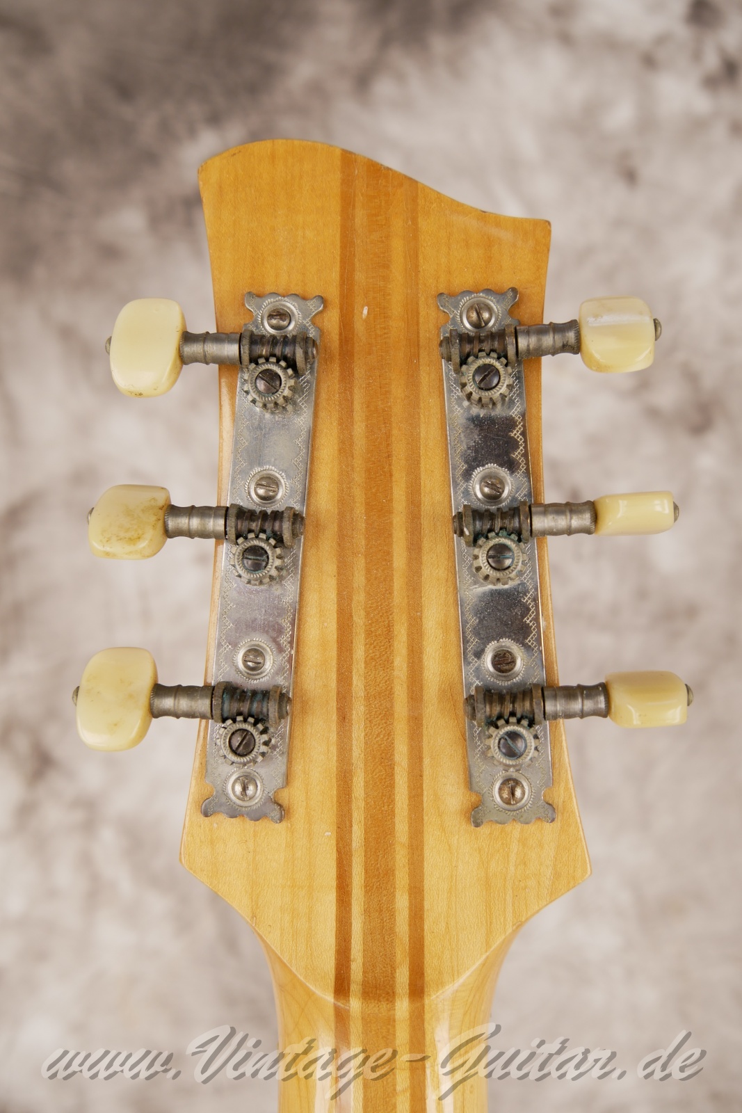 img/vintage/6087/Artur-Lang-Super-De-Luxe-Masterpiece-Archtop-1950c.-natural-04.jpg