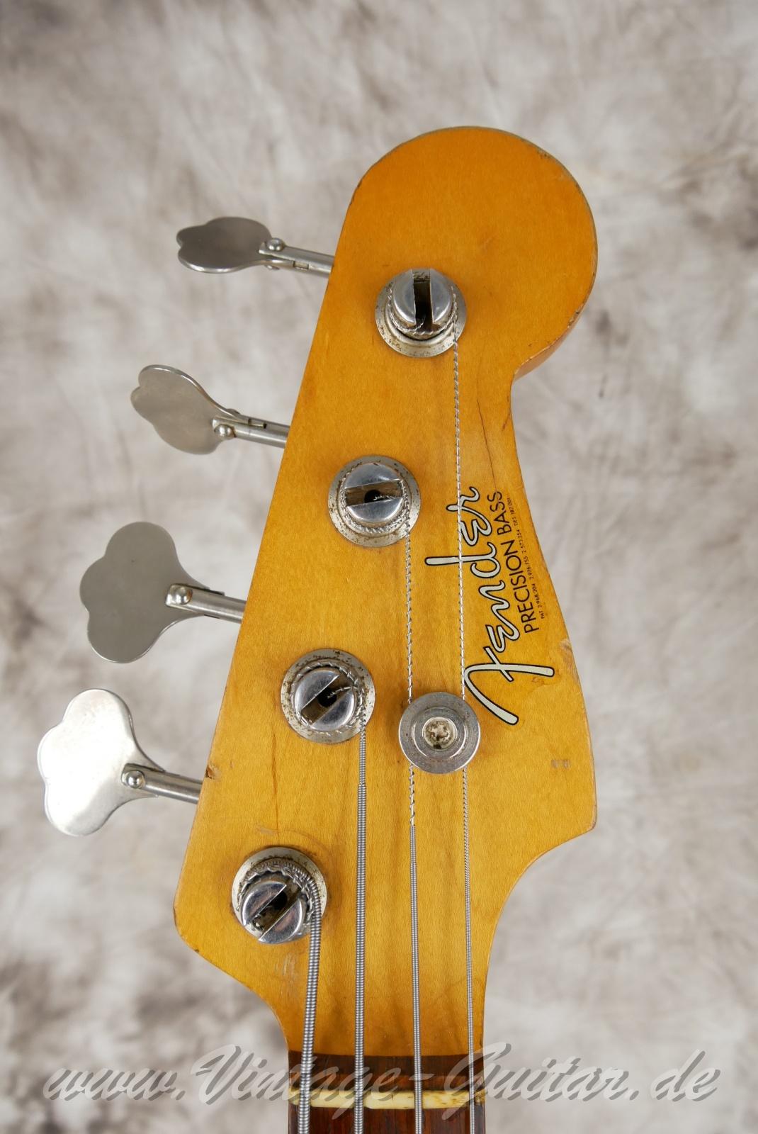 img/vintage/6117/Fender-Precision-Bass-pre-CBS-body-stripped-1963-natural-03.jpg