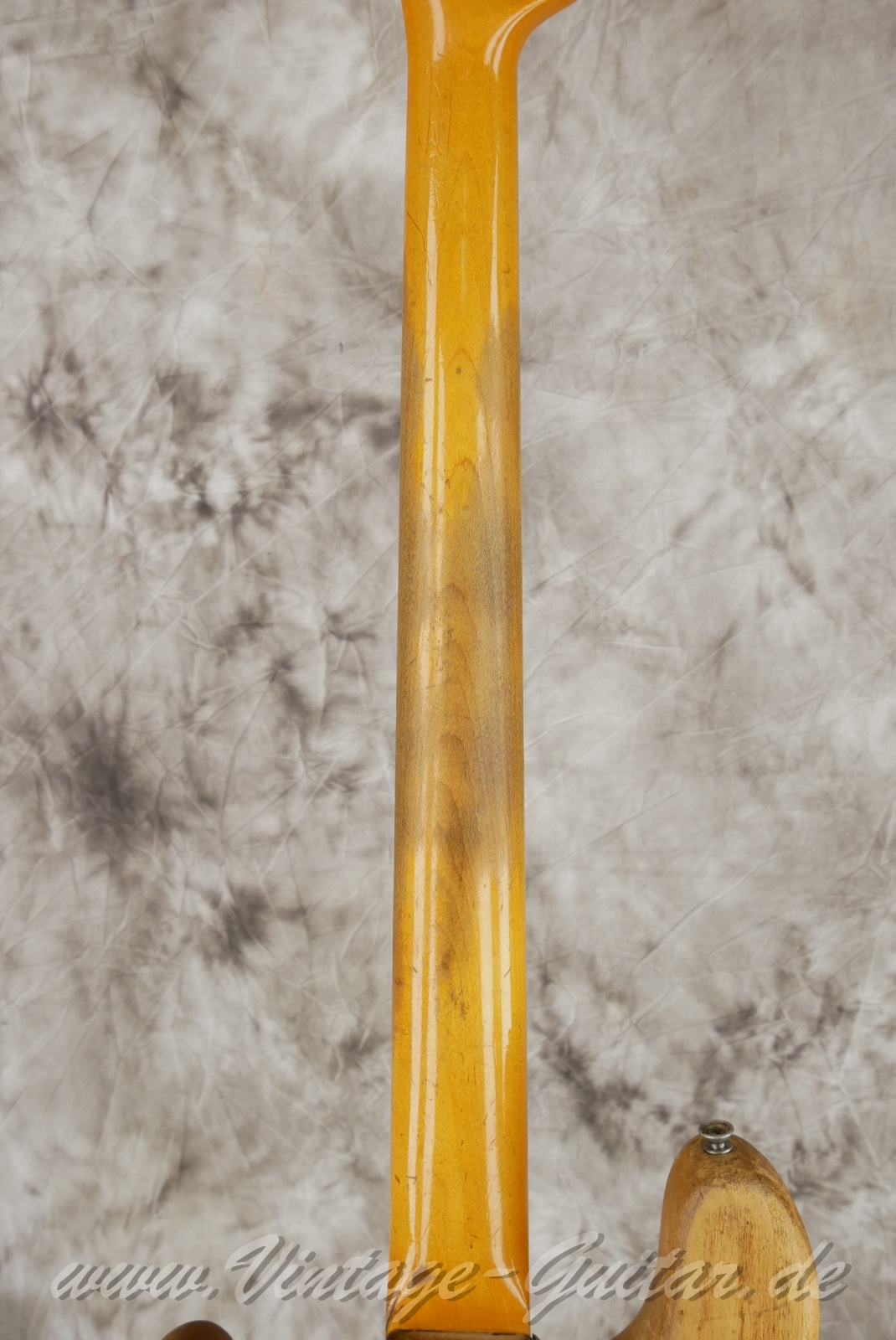 img/vintage/6117/Fender-Precision-Bass-pre-CBS-body-stripped-1963-natural-06.jpg