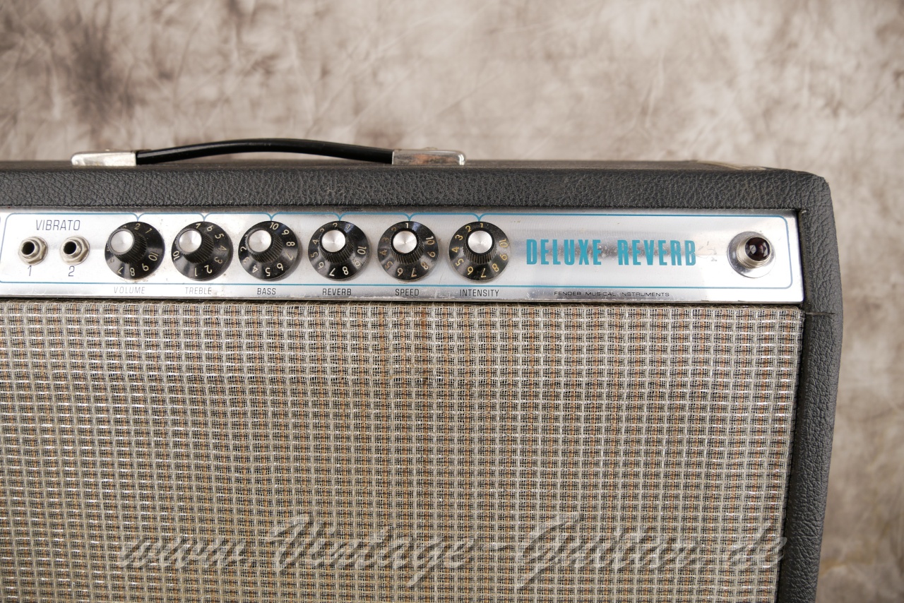 img/vintage/6127/Fender-Deluxe-Reverb-1977-black-tolex-04.jpg