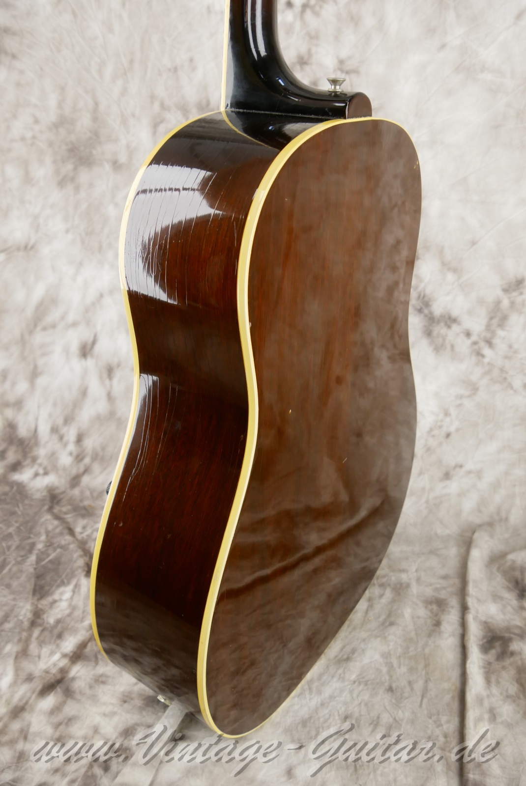 img/vintage/6135/Gibson-J-160E-beatles-guitar-1968-sunburst-11.jpg