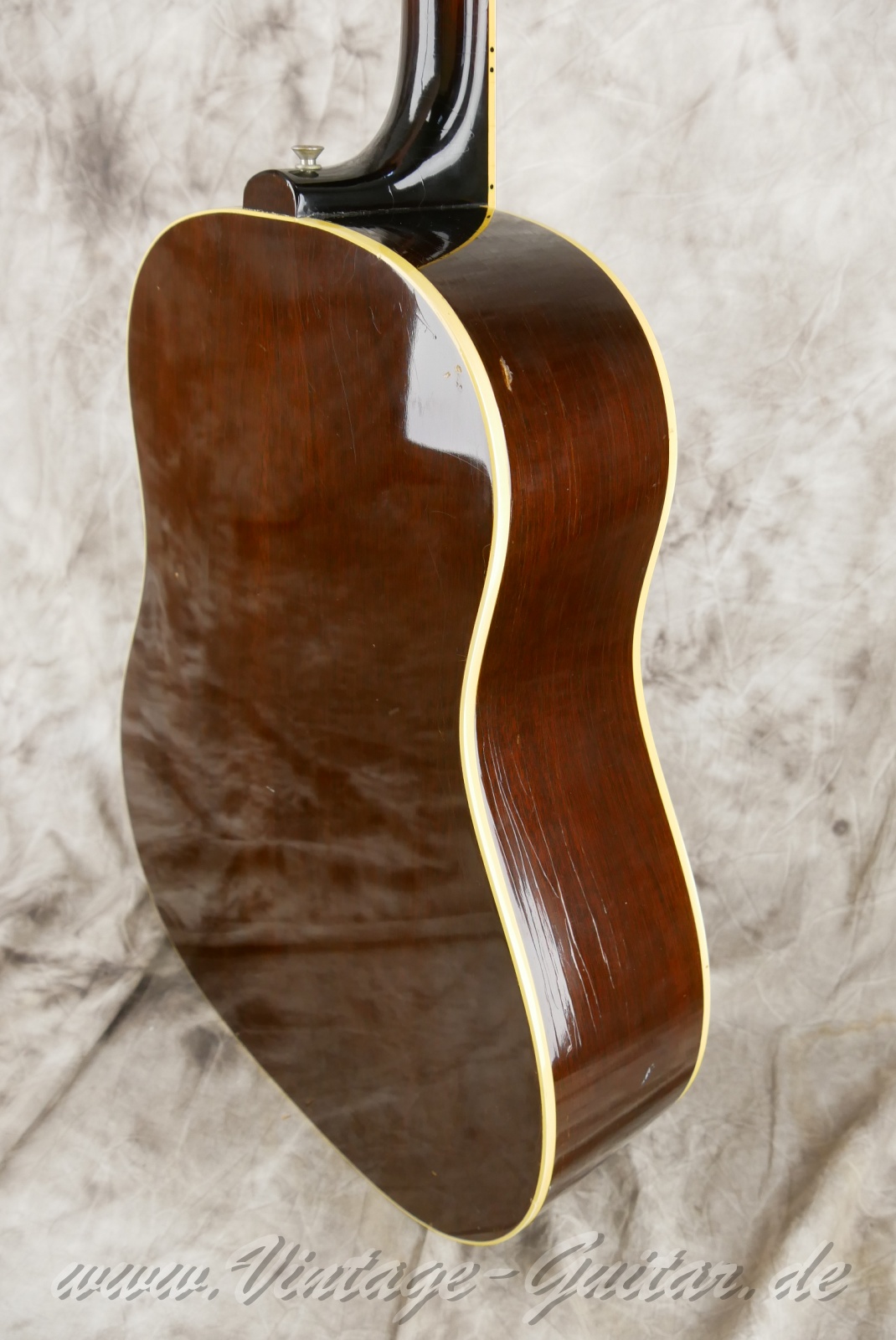 img/vintage/6135/Gibson-J-160E-beatles-guitar-1968-sunburst-12.jpg