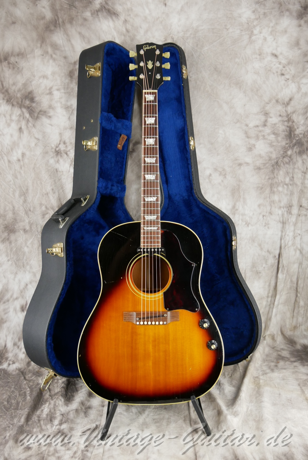 img/vintage/6135/Gibson-J-160E-beatles-guitar-1968-sunburst-17.jpg