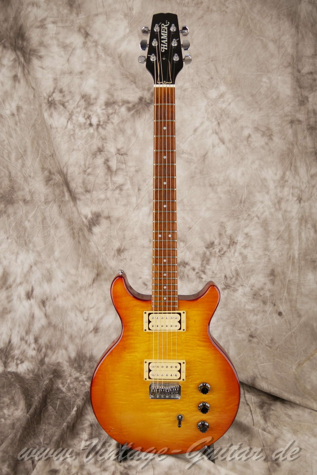 img/vintage/6150/hamer_special_1980_sunburst_usa-01.jpg