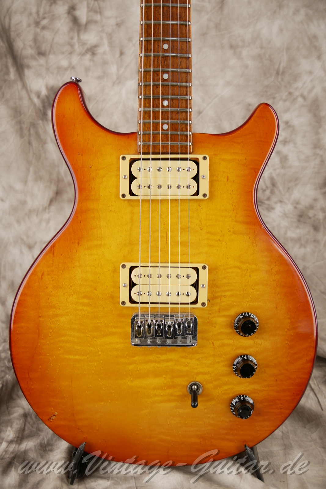 img/vintage/6150/hamer_special_1980_sunburst_usa-07.jpg