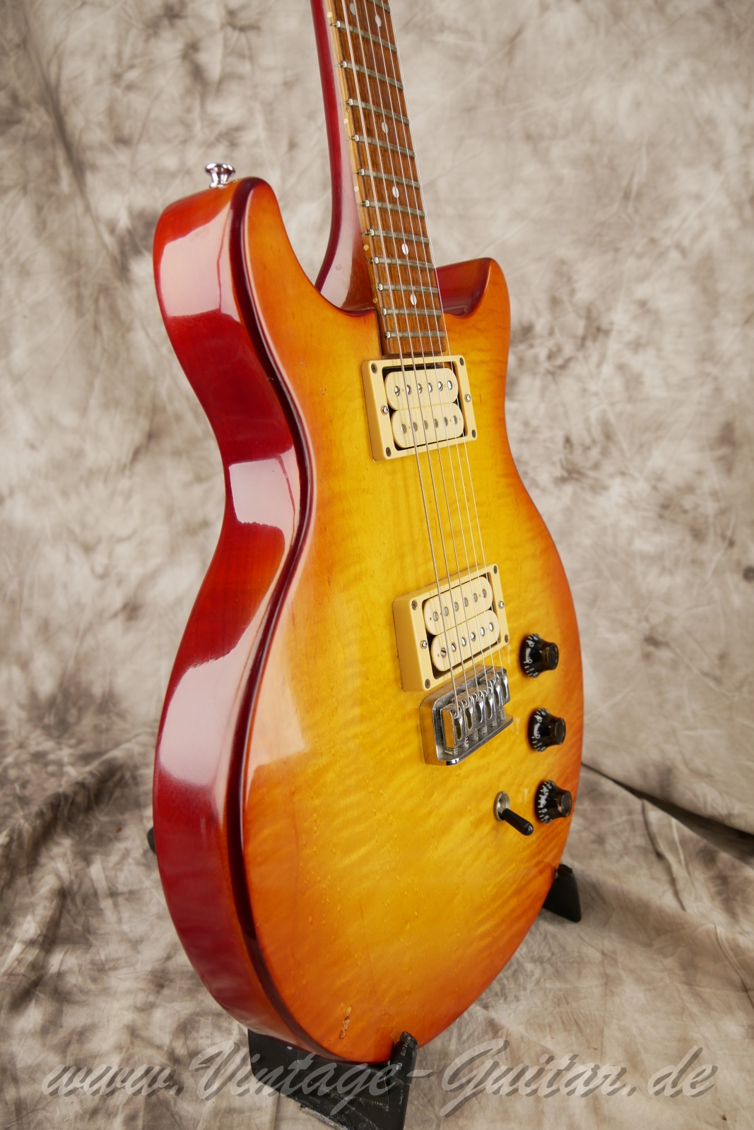 img/vintage/6150/hamer_special_1980_sunburst_usa-09.jpg