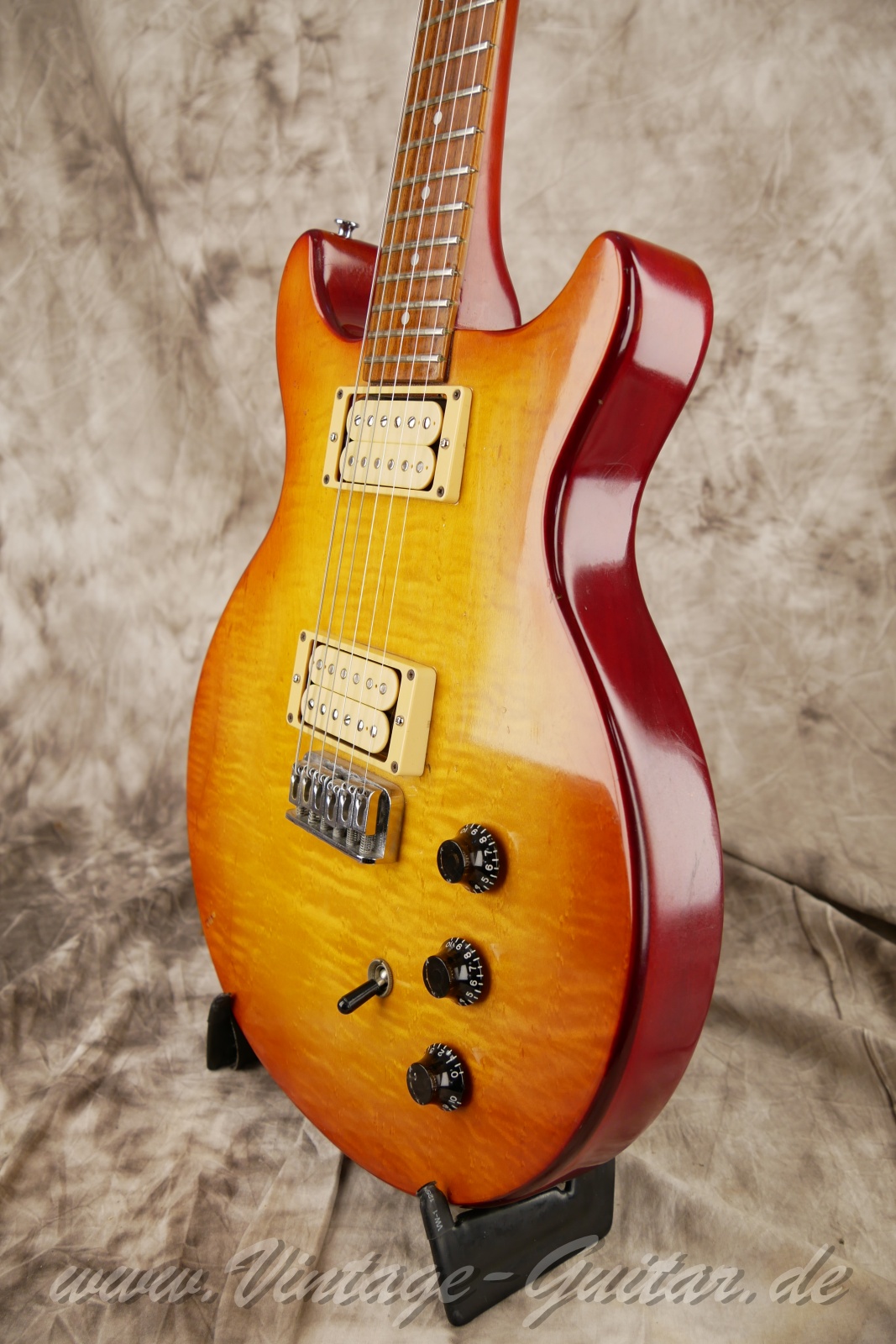 img/vintage/6150/hamer_special_1980_sunburst_usa-10.jpg