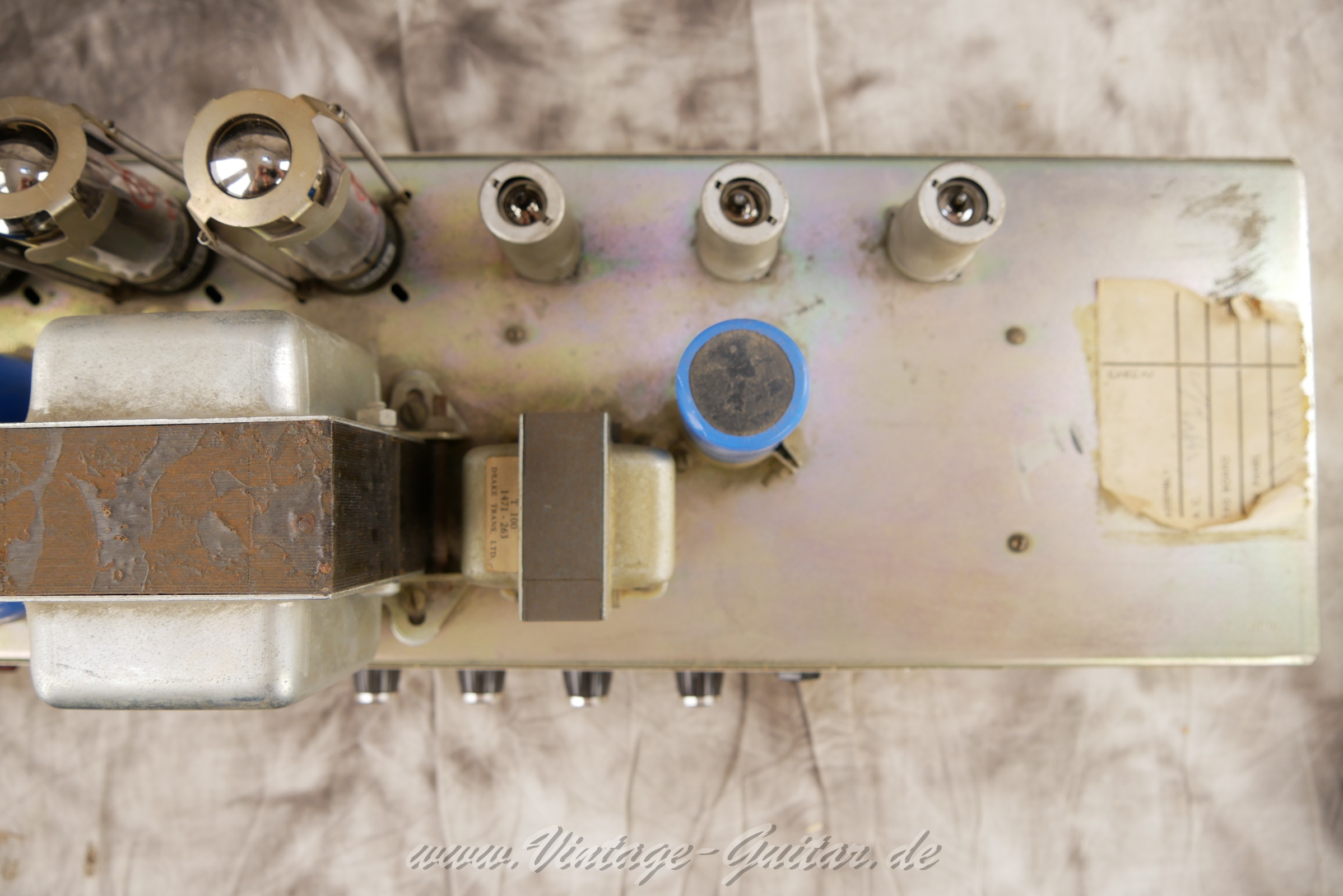 img/vintage/6164/Marshall_2203_JCM800_Master_model_lead_uk_1979-08.jpg