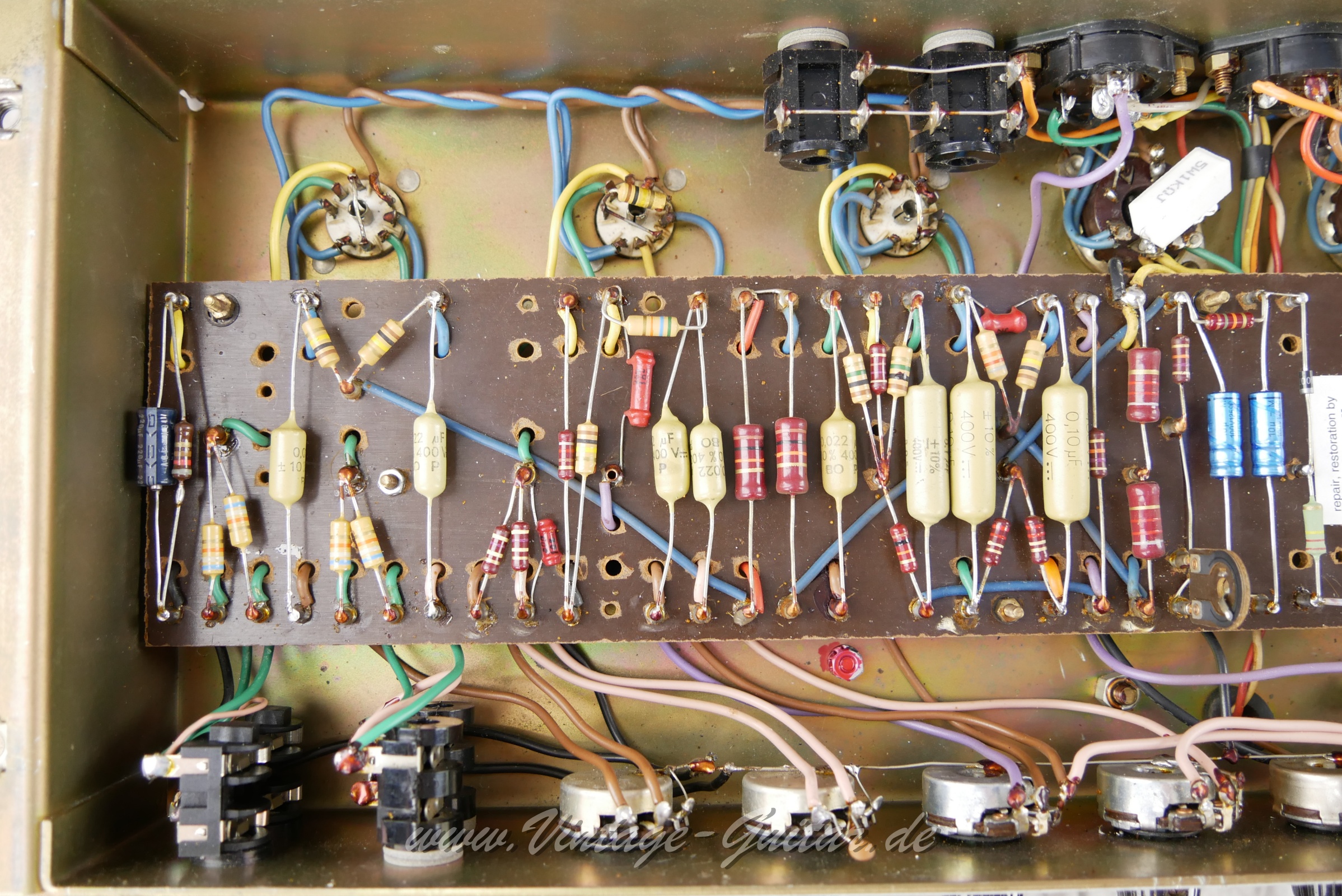 img/vintage/6172/marshall_1986_smallbox_1971_black_UK-015.JPG