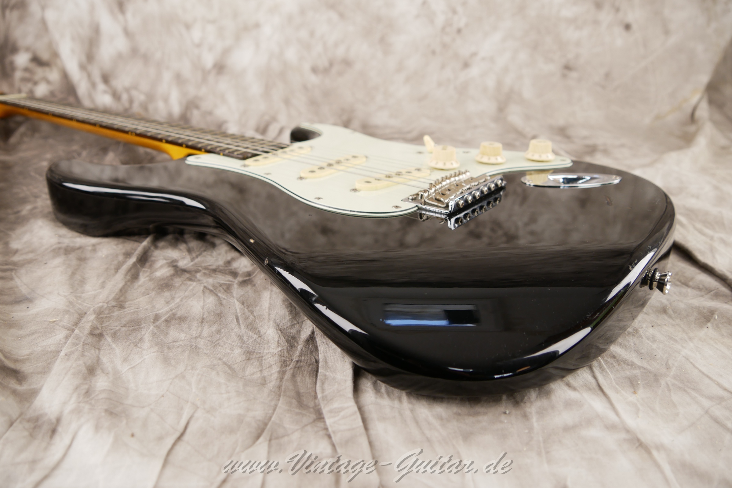 img/vintage/6184/Blade-by-Levinson-R-2-Stratocaster-1990c.-Japan-black-116.jpg