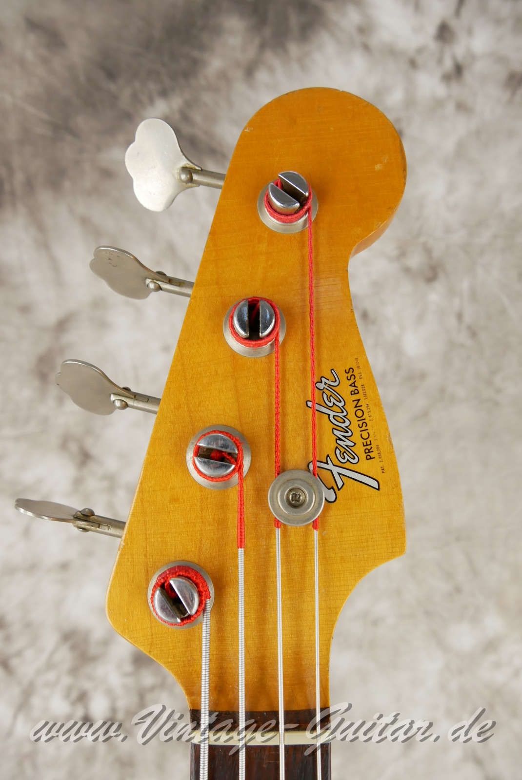 img/vintage/6187/fender_precision_bass_1966_black_refin_USA-003.JPG
