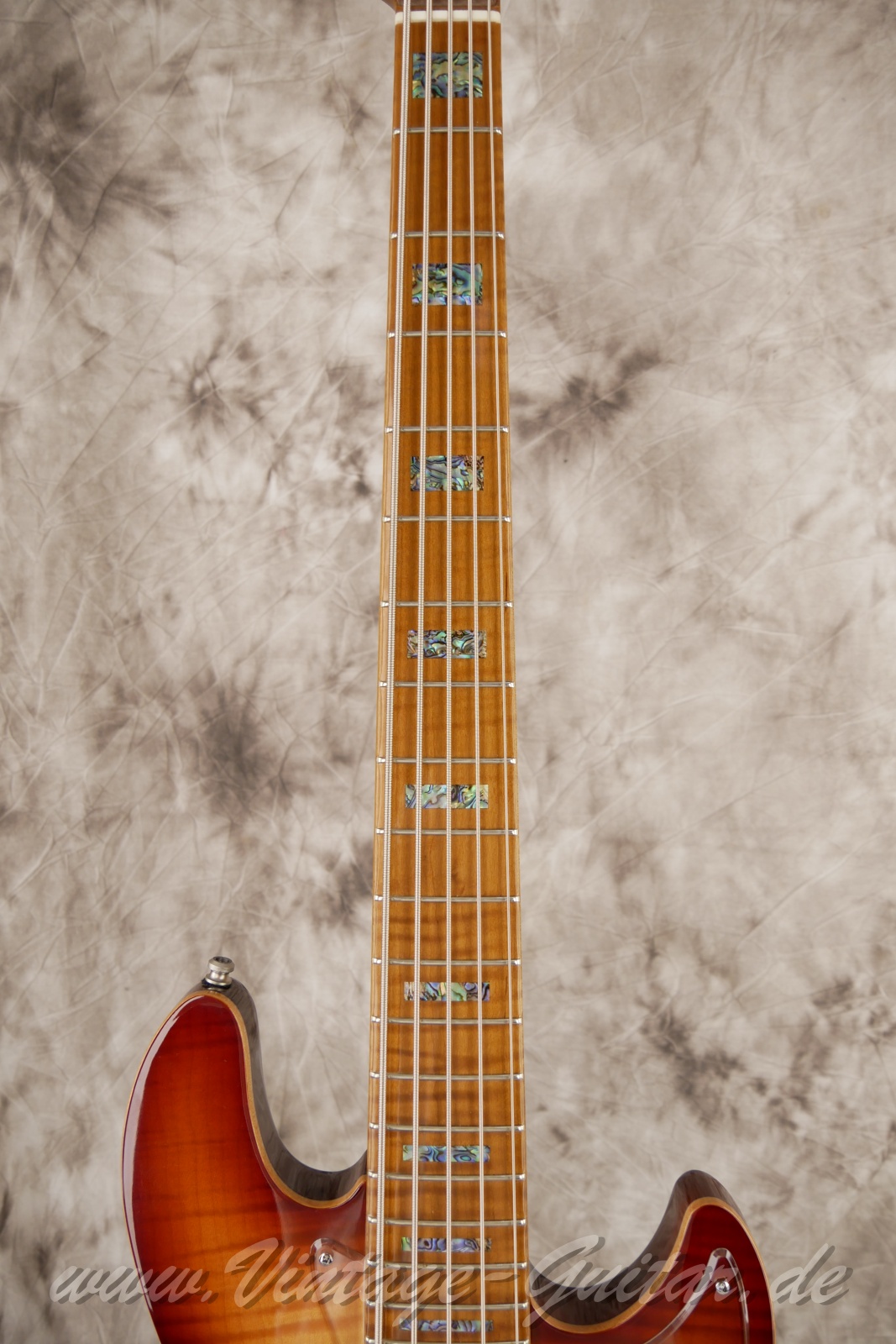 img/vintage/6188/Sire-Marcus-Miller-V10-5-string-bass-2020-Tobacco-Sunburst-05.jpg