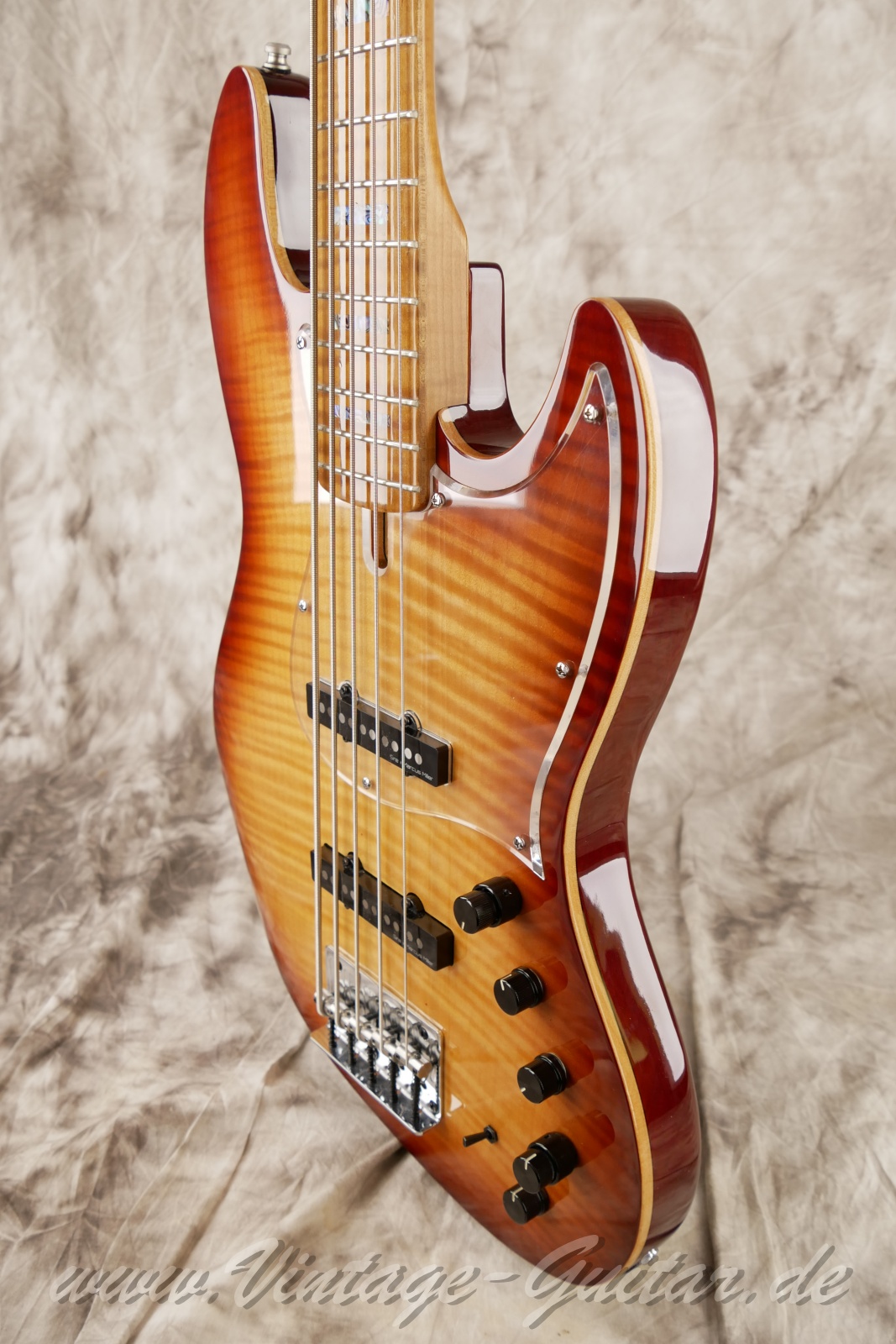 img/vintage/6188/Sire-Marcus-Miller-V10-5-string-bass-2020-Tobacco-Sunburst-10.jpg