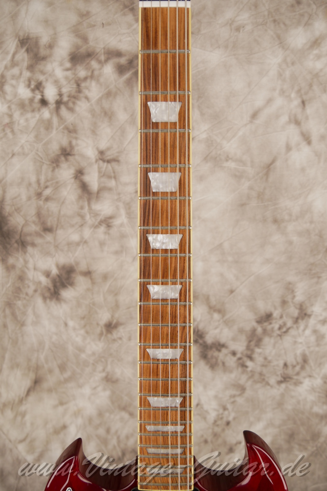 img/vintage/6193/Epiphone-SG-Pro-G-400-2019-cherry-05.jpg