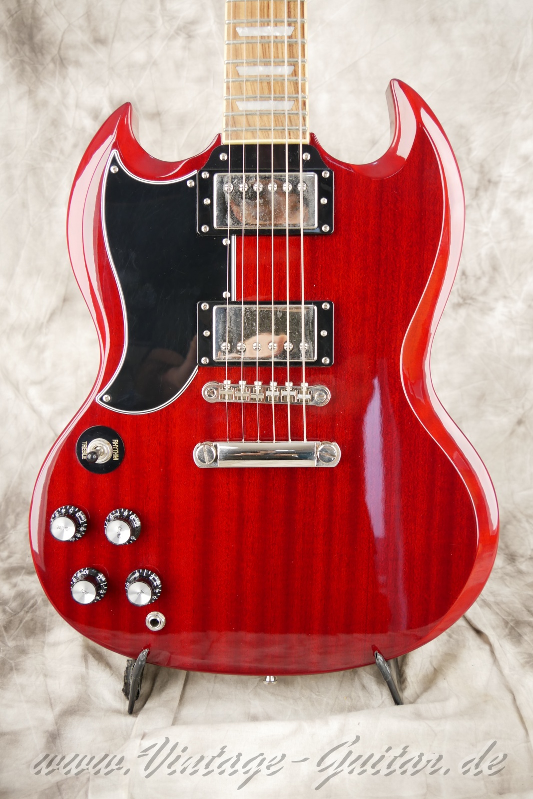 img/vintage/6193/Epiphone-SG-Pro-G-400-2019-cherry-07.jpg