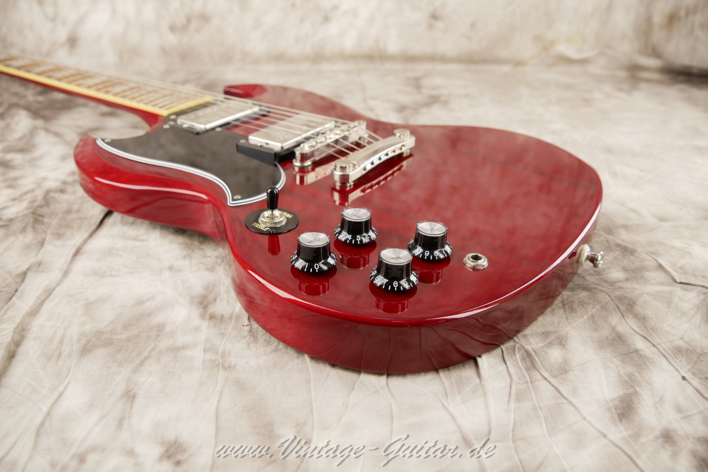 img/vintage/6193/Epiphone-SG-Pro-G-400-2019-cherry-14.jpg