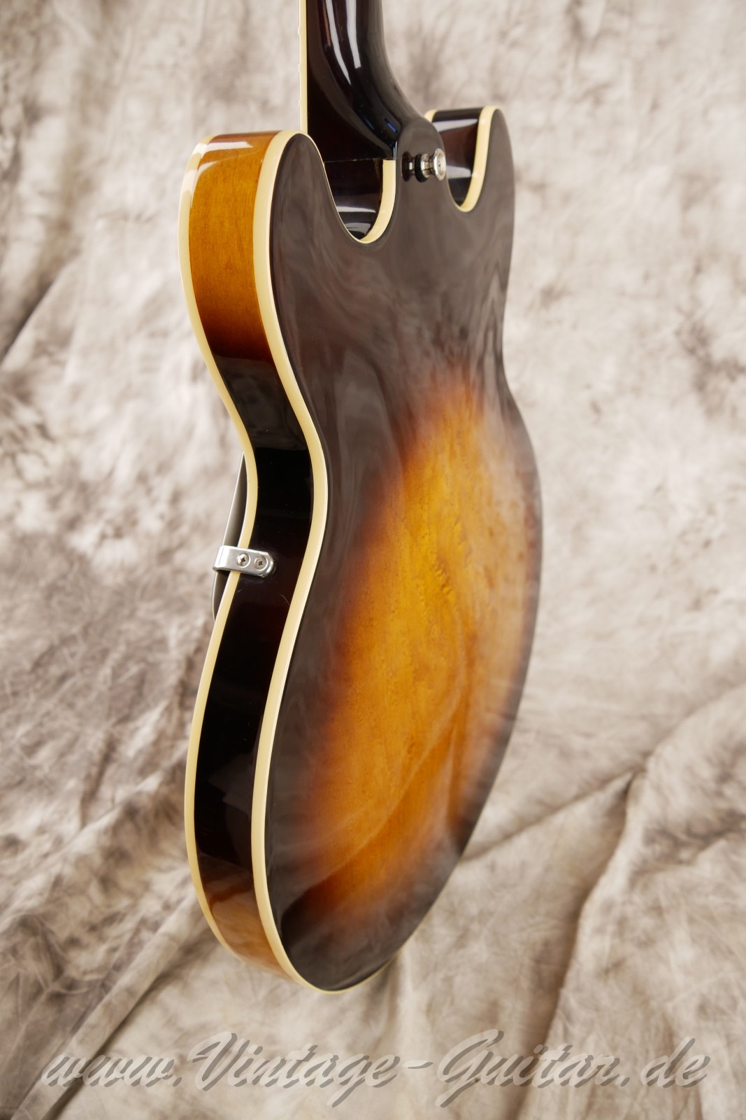 img/vintage/6195/Ibanez-AS-50-1981-Tobaco-Burst-11.jpg