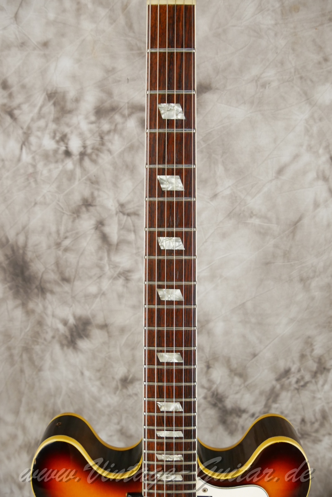 img/vintage/6198/Epiphone-Riviera-E360T-1967-sunburst-05.jpg