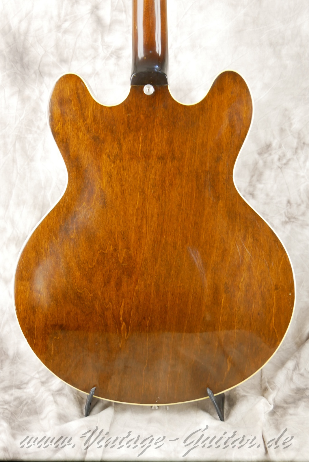 img/vintage/6198/Epiphone-Riviera-E360T-1967-sunburst-08.jpg