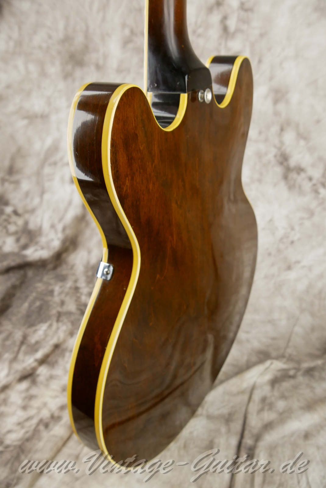 img/vintage/6198/Epiphone-Riviera-E360T-1967-sunburst-11.jpg