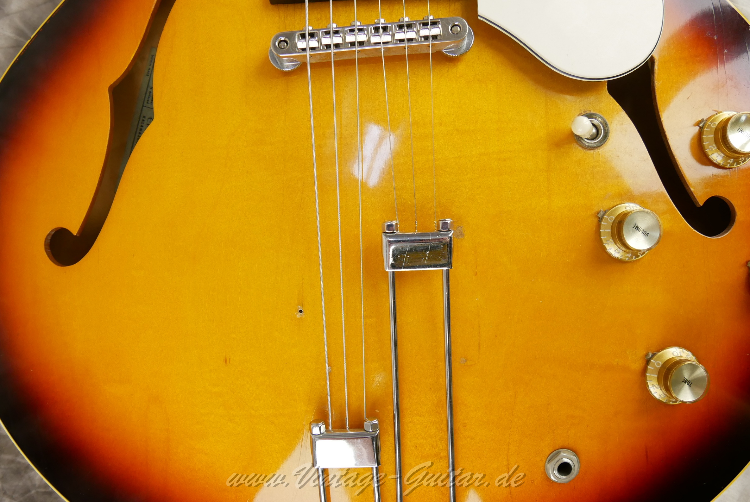 img/vintage/6198/Epiphone-Riviera-E360T-1967-sunburst-17.jpg