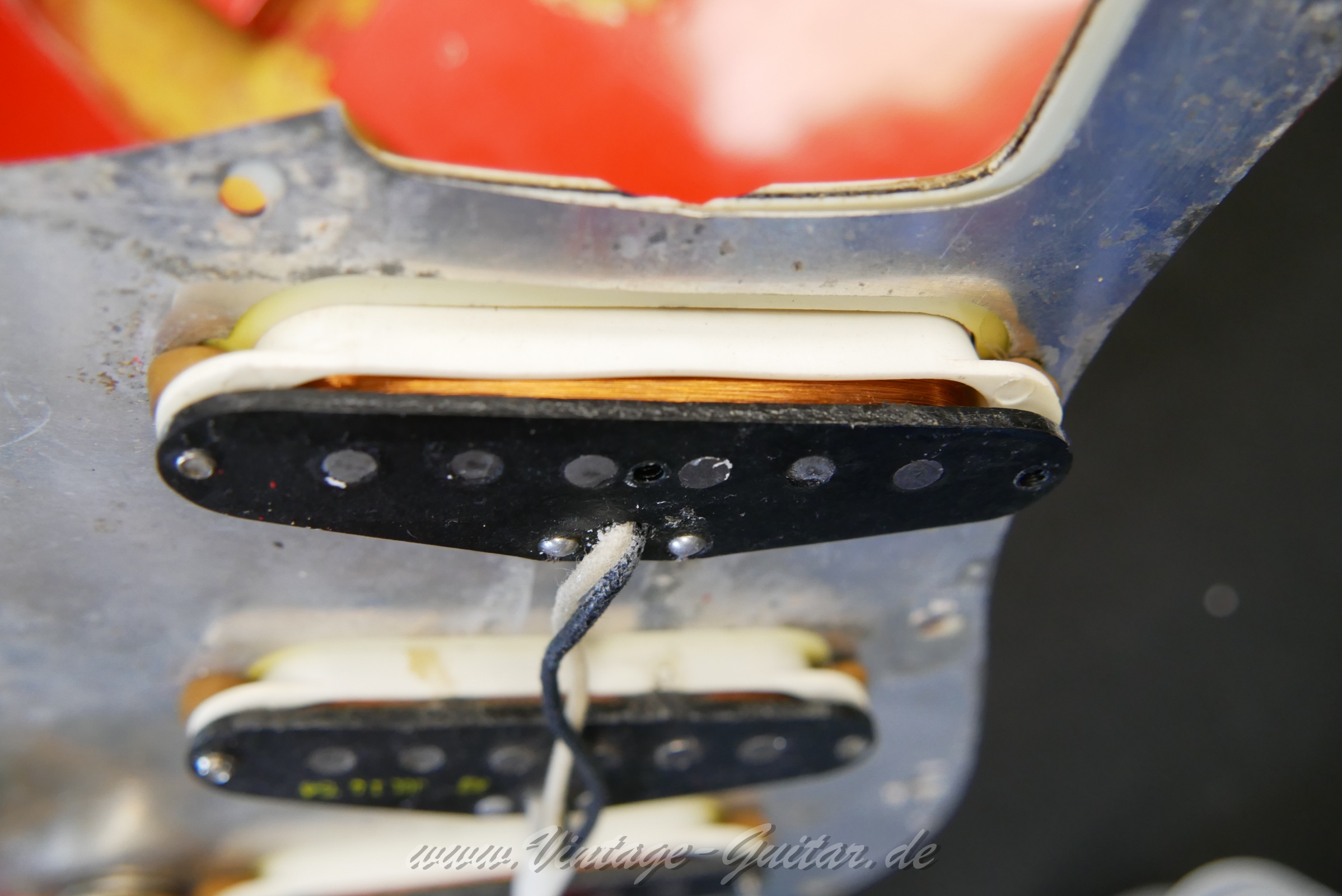 img/vintage/6224/Fender-Stratocaster-1964-fiesta-red-030.1.jpg
