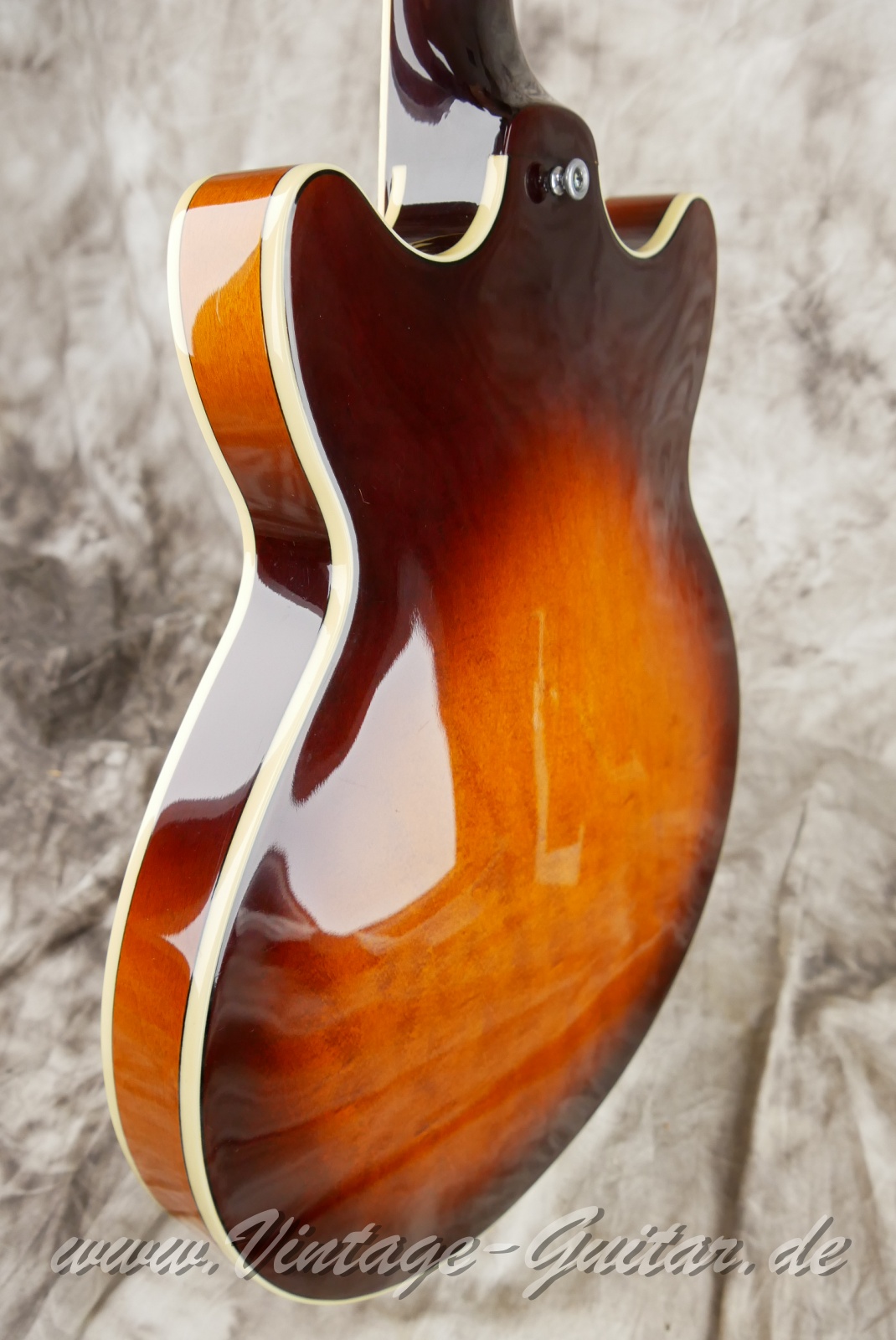 img/vintage/6230/Ibanez_AM_70_AV_sunburst_Japan_1987-011.JPG