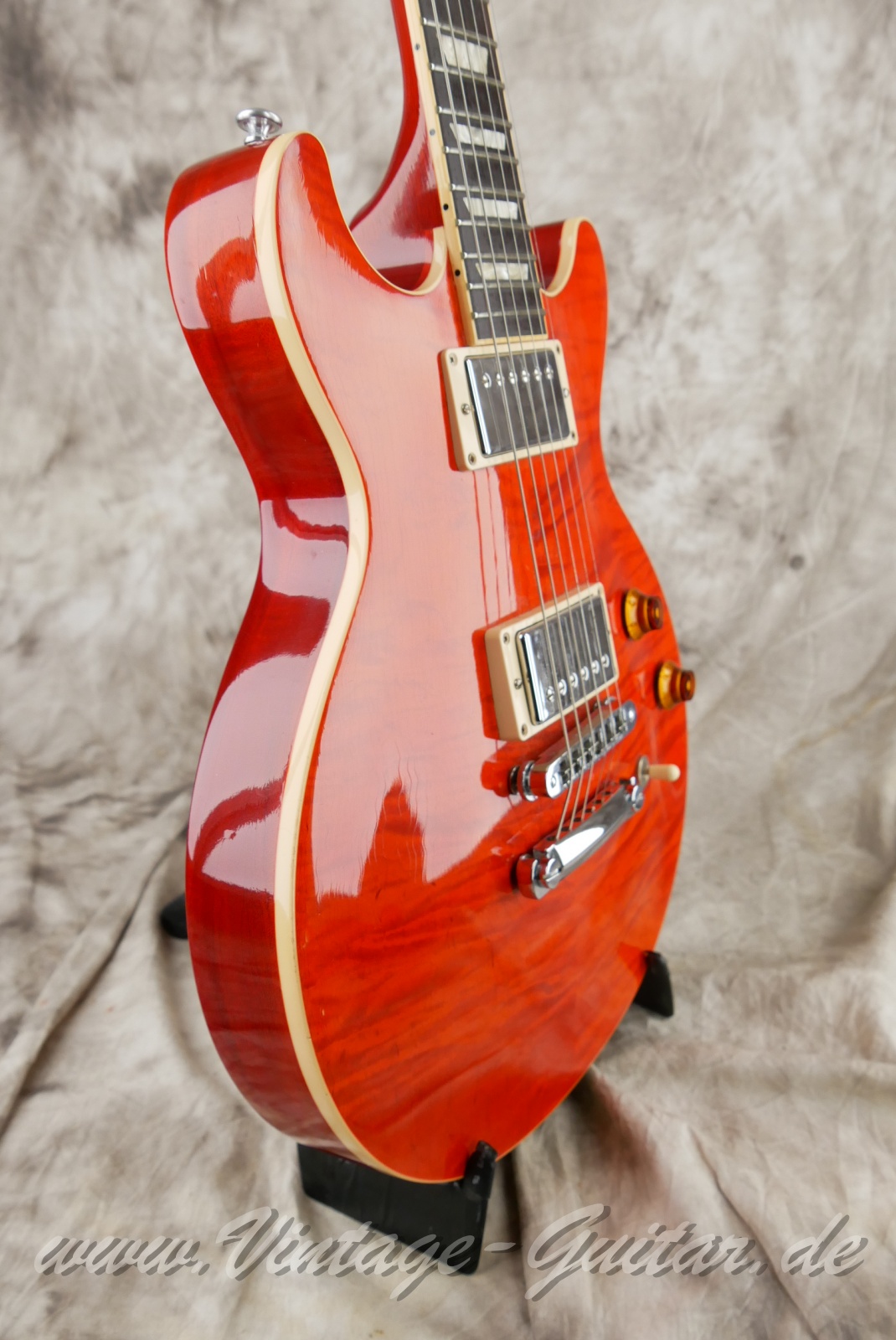 img/vintage/6236/Gibson_Les_Paul_dc_transredflametop_2014_usa-009.JPG