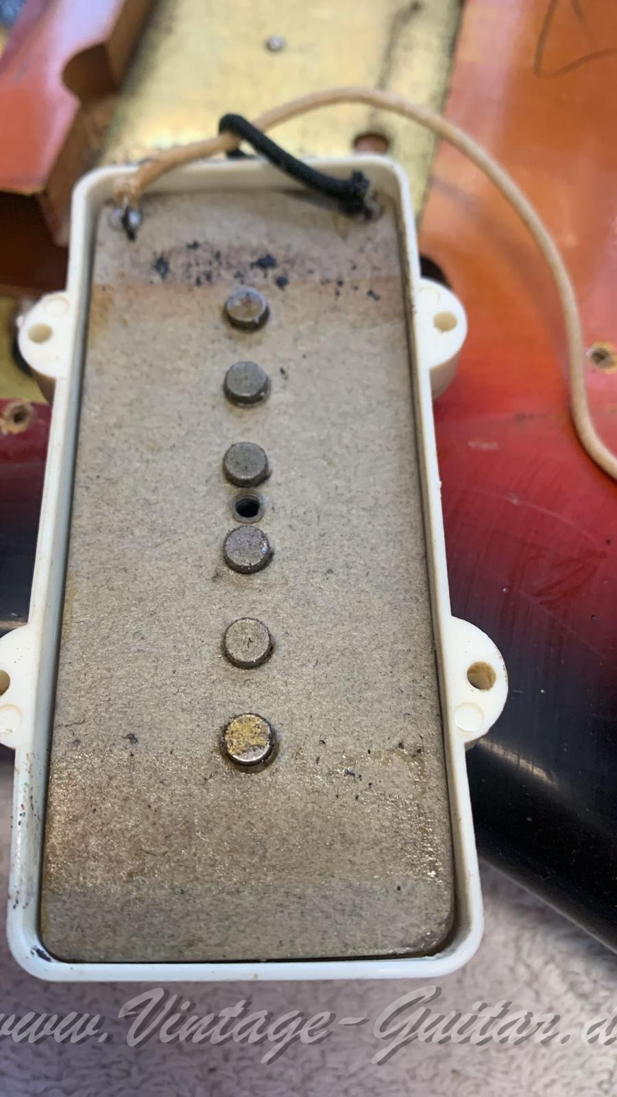 img/vintage/6240/Fender-Jazzmaster-1966-sunburst-036.jpg